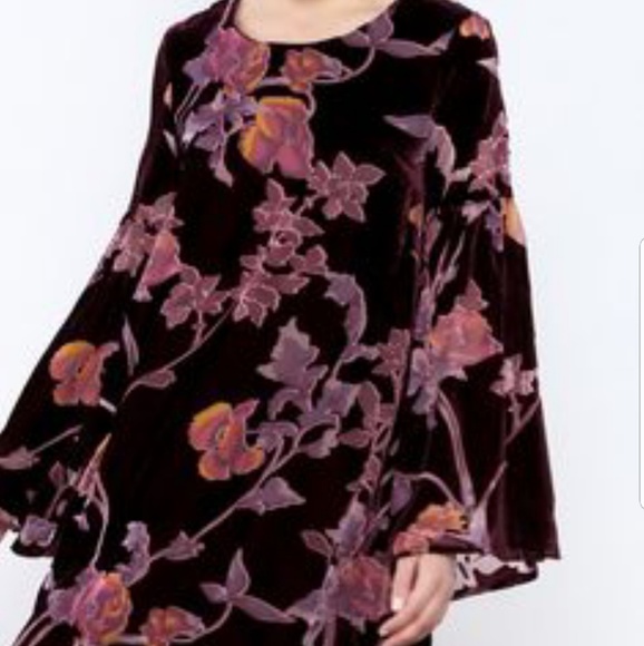 Dresses & Skirts - LAST 1BLACK VELVET FLORAL PRINT DRESS